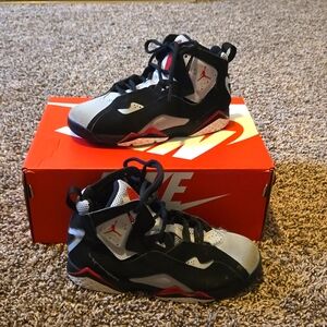 Jordan True Flight Black, Red, Gray size 2y
